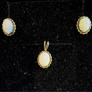 Vintage 14K gold plated natural opal earrings and pendant set